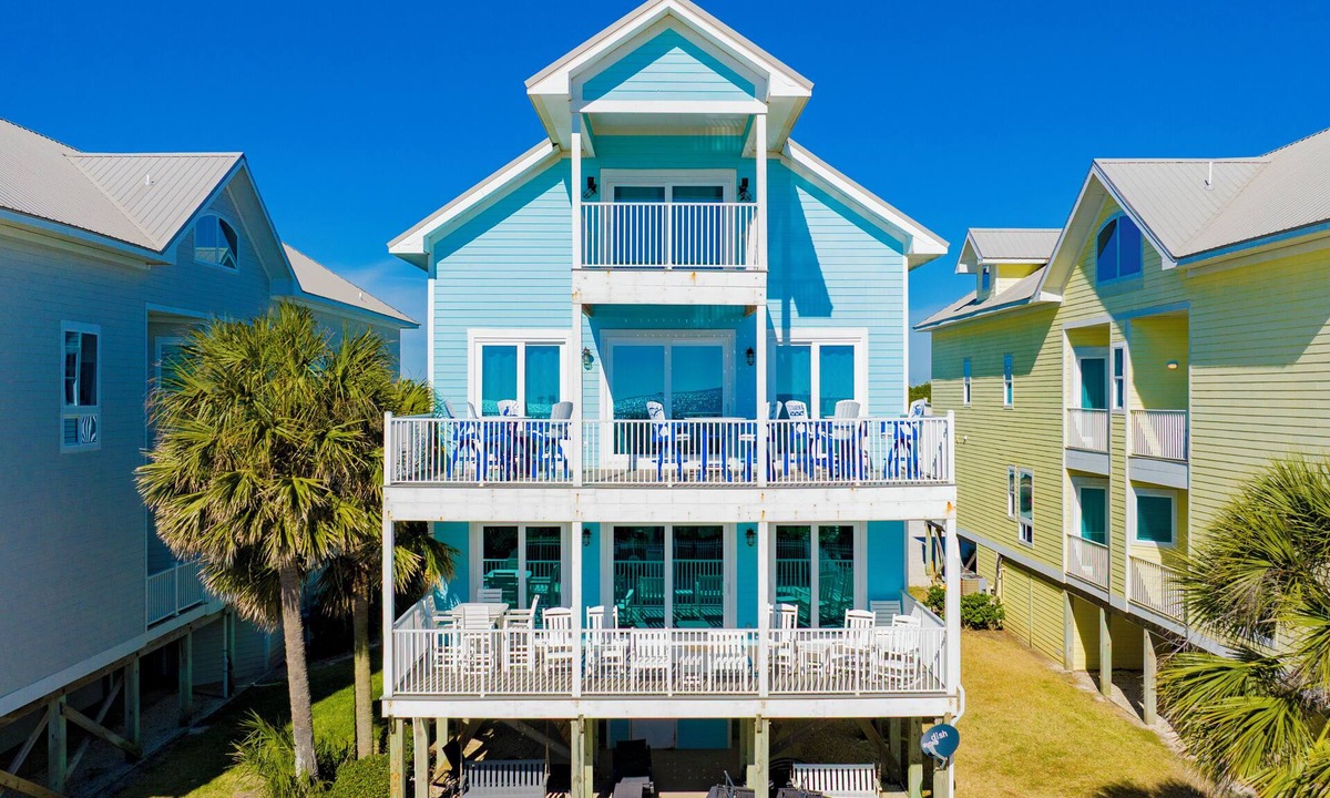 Southpointe House | Gulf Front | Community Pool | Elevator