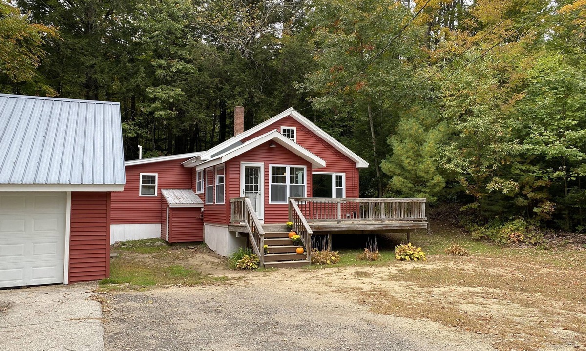 Center Ossipee House | Hear the stream from bed.