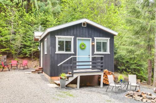 Avery Apartment | Hike & Fish: Mountain Getaway in Avery!