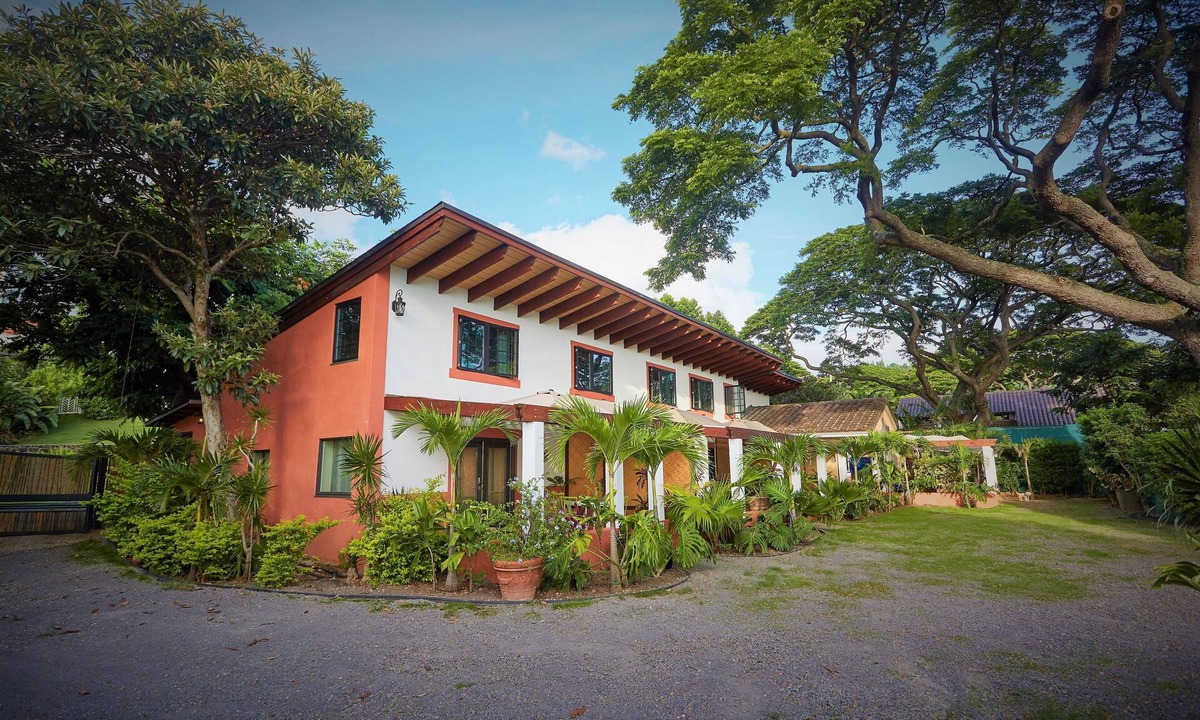 Downtown Honolulu House | Honolulu Romantic new Cottage for 2- (1 of 3)