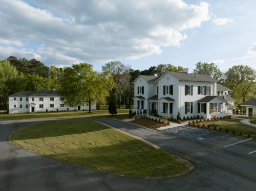 Winnsboro Hotel | Hotel Everett