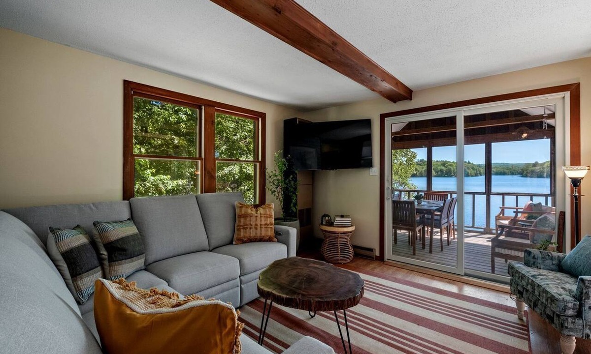 Locke Lake Colony Cabin | Idyllic Lakeside Getaway in Barnstead, New Hampshire