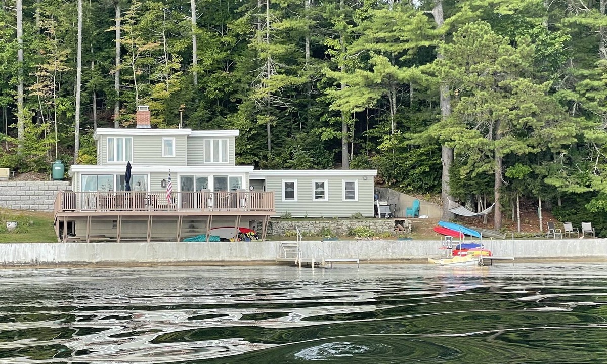 Acton House | Lake house w/deck overlooking Mousam Lake