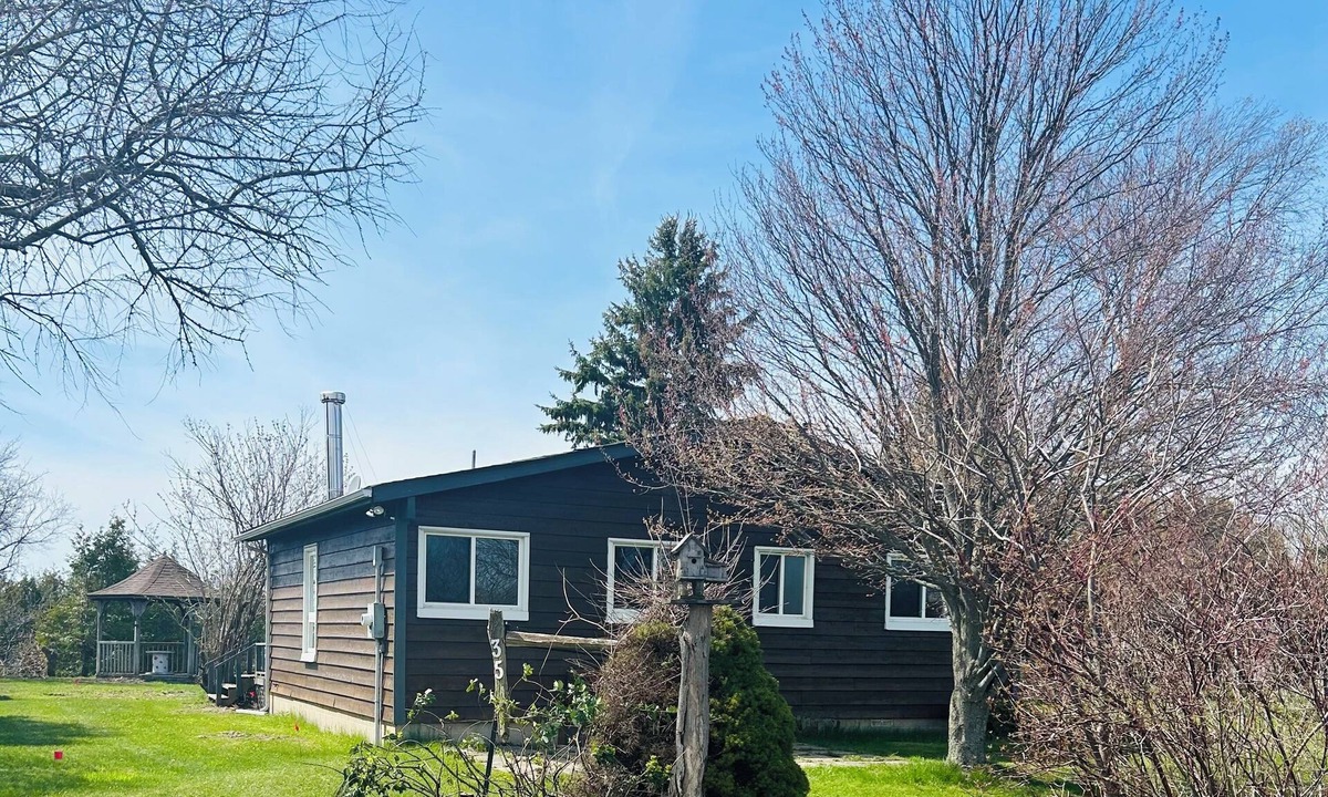 Port Albert Cottage | Lake Huron Cottage