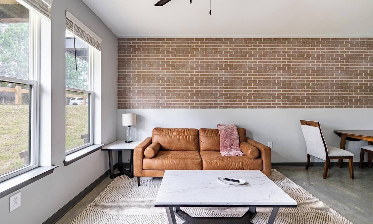 Northwest Pensacola Apartment | Landing | Chic 1BD, Rooftop Lounge, Game Room