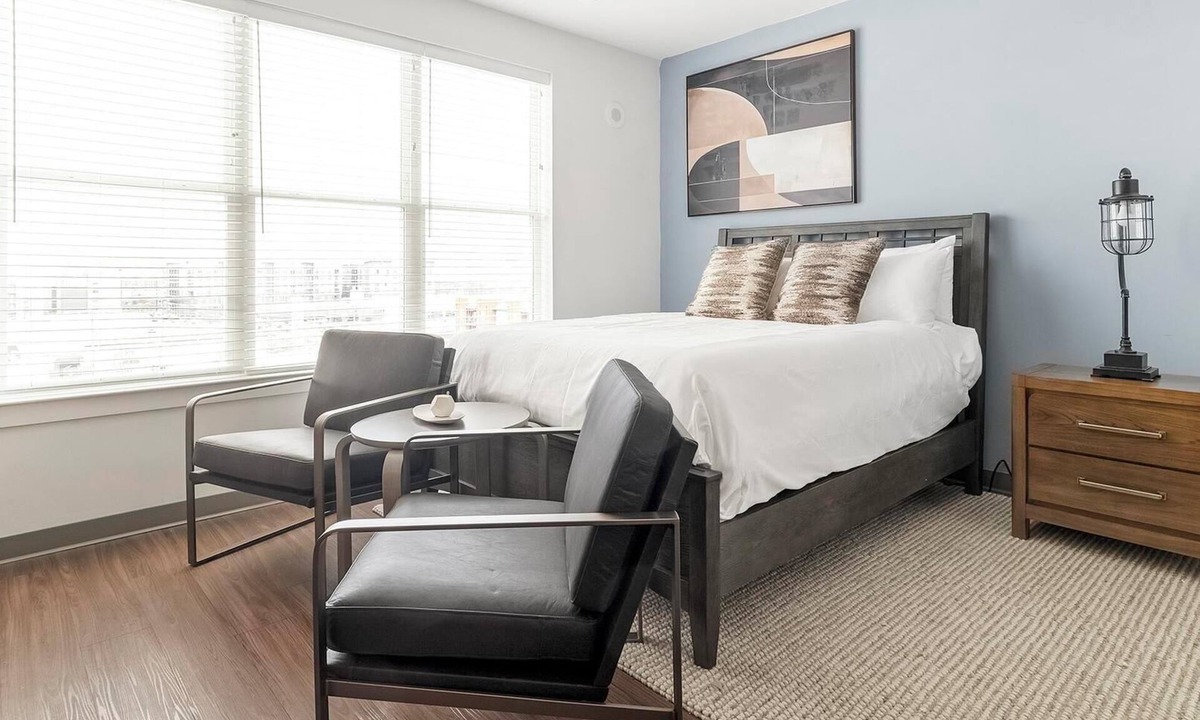 Five Points South Apartment | Landing | Chic Studio, Pool, Gym
