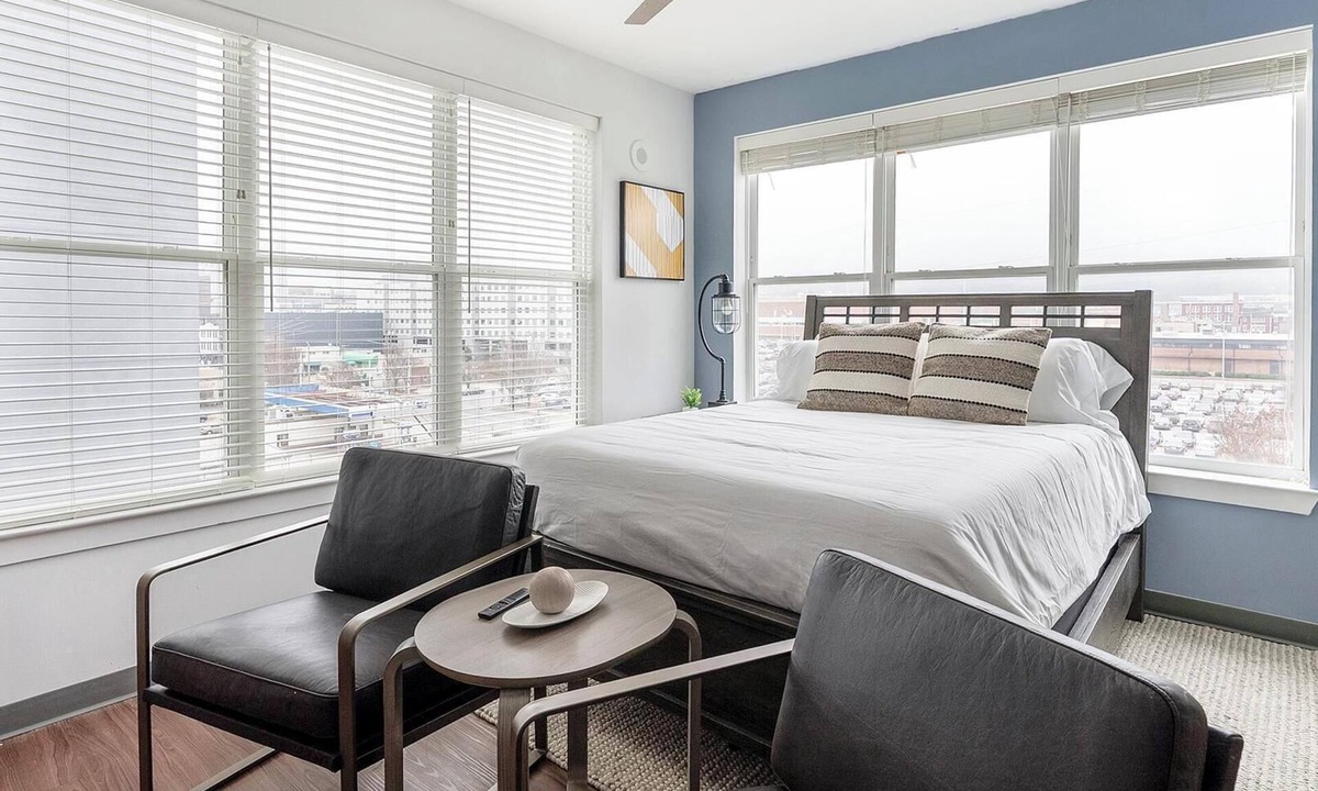 Five Points South Apartment | Landing | Stylish Studio, Gym, Yoga Studio