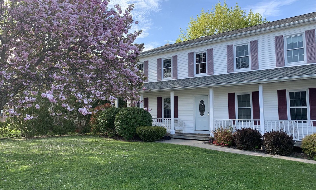 Eastward Look House | Last ONE Week Left at 20% off! Spacious Home Walking Distance to the Beach!