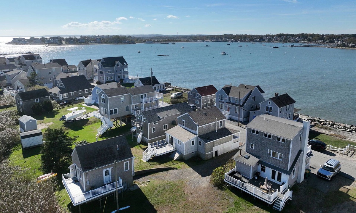Scituate House | Lighthouse Point Home - Water&Sunset Views -Walk to Lighthouse, Beaches