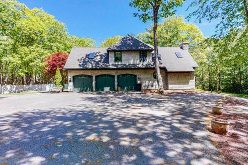 Ellsworth House | Lions Gate