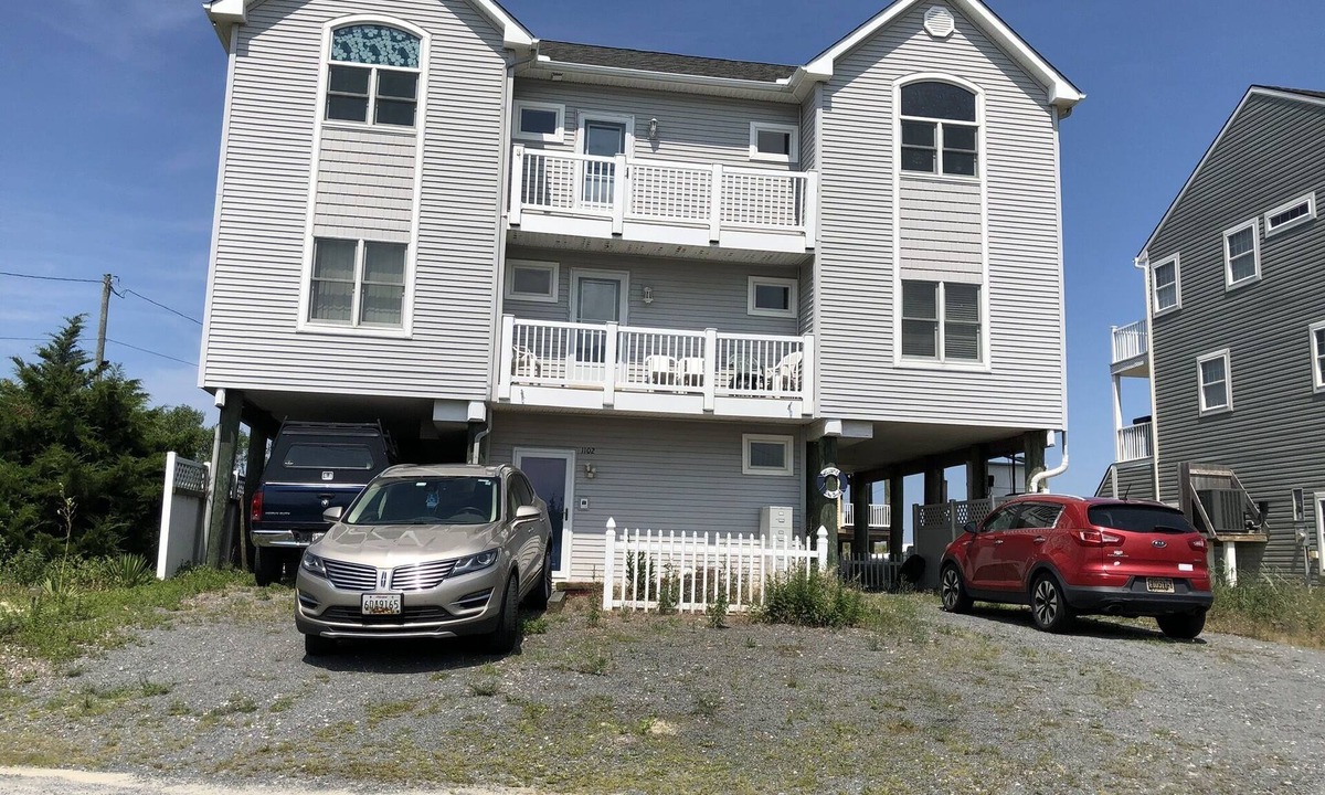 Broadkill Beach Apartment | Looking for a private beach with amazing sunsets and sunrises? Look no further!
