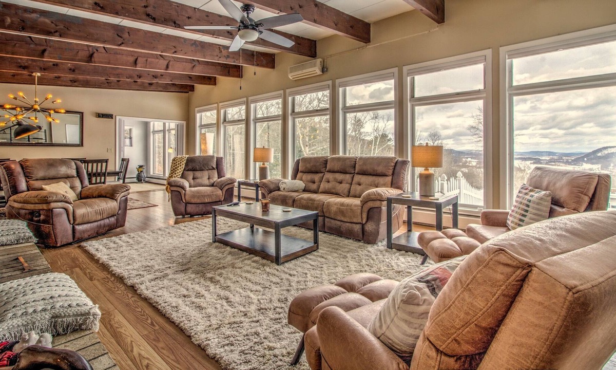 Bellows Falls House | Luxurious Home w/ View of the CT River