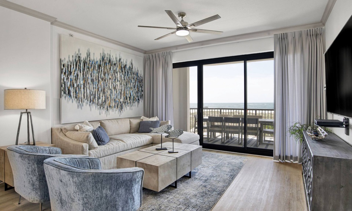 Orange Beach Condo | Luxury 4BD/4.5BA Beachfront Condo with Panoramic Views!