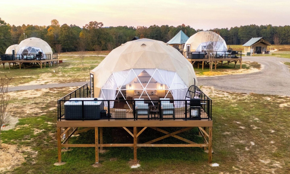 Cedar Bluff Resort | Luxury Geodesic Dome: Hot Tub, TV, & Lake Views