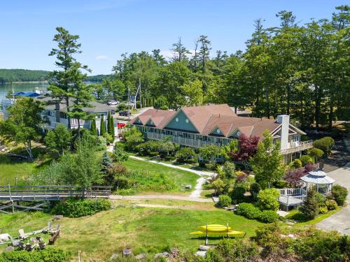 Edgecomb House | Mabel's Maine Studio on the River