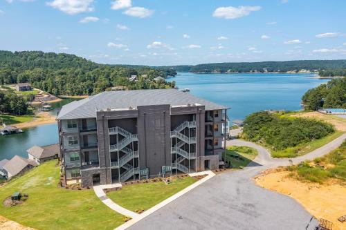Cullman Apartment | Mallard Pointe Unit 200- Luxury Condo- Conveniently Located!