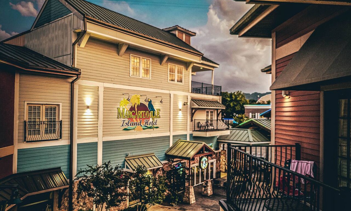 Pigeon Forge Hotel | Margaritaville Island Hotel