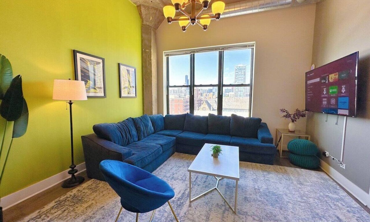 Near South Side Apartment | McCormick Place 3br/2ba family heaven with optional parking/Up to 8 guests