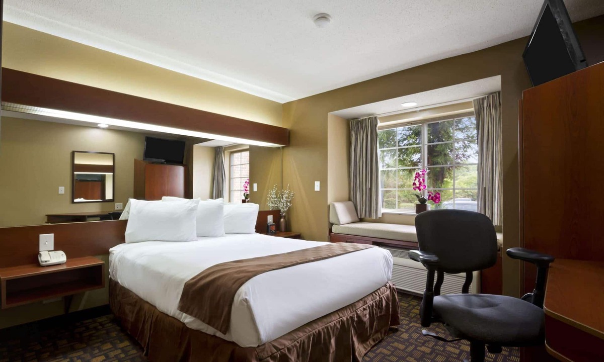 Lithonia Hotel | Microtel Inn & Suites by Wyndham Lithonia/Stone Mountain
