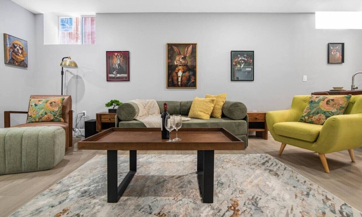 Hamilton Condo | Modern 2BR Suite|Private Parking |Near DownTown