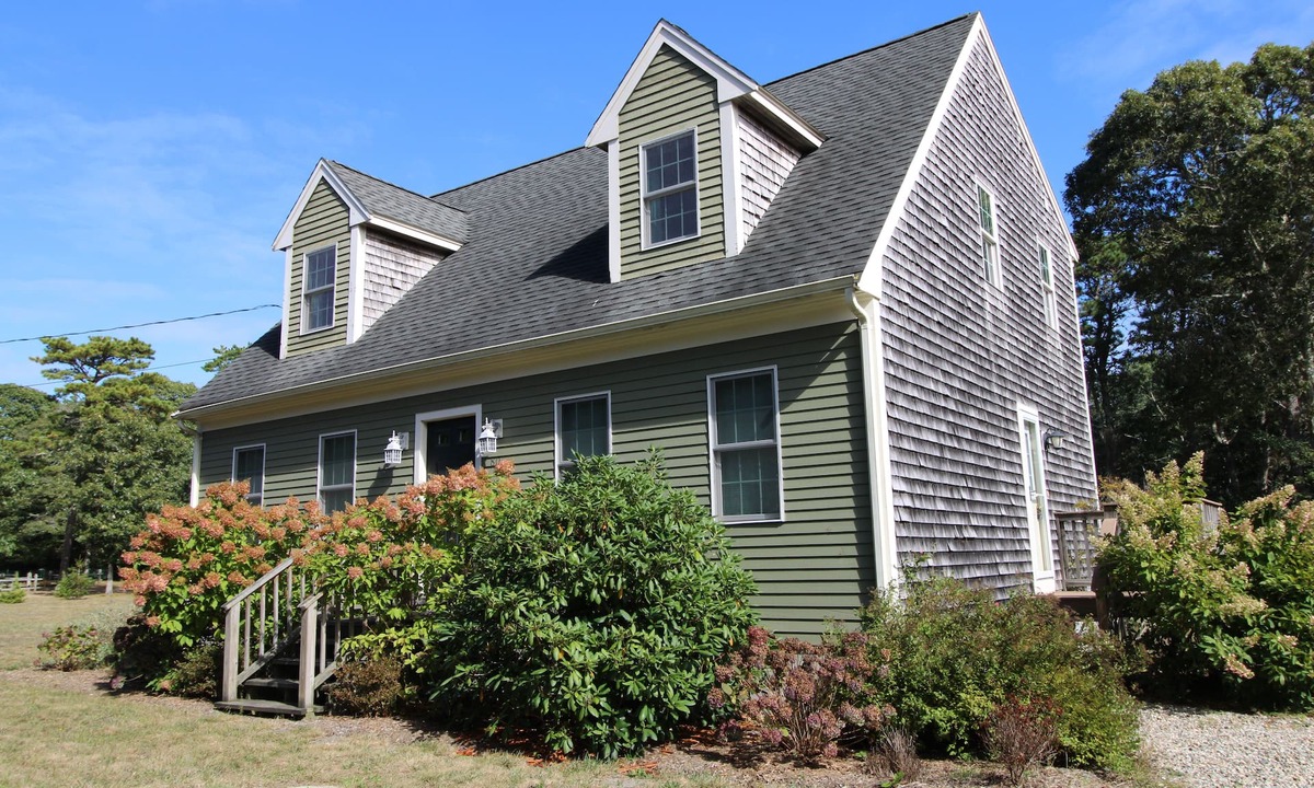 North Eastham House | Modern Eastham Home Near Kingsbury Beach (1690)