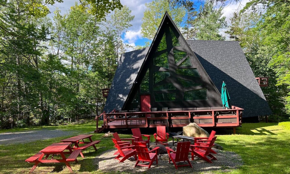 Hunter Cabin | Modern Hunter Mountain House with Tons of Space