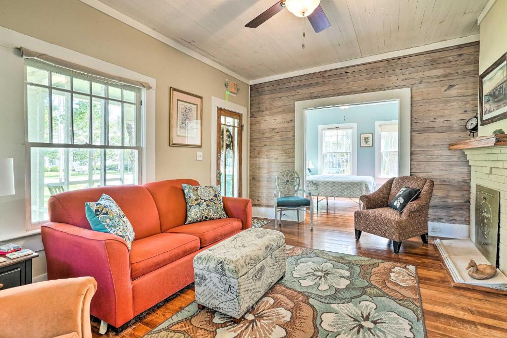 Biloxi House | 'Moon Pie Cottage' Near Dtwn Ocean Springs!