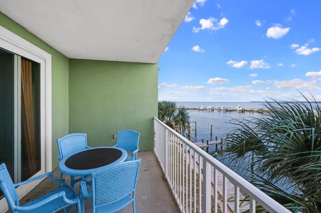 Fort Morgan Apartment | Navy Cove 2113 with Private Boat Slip