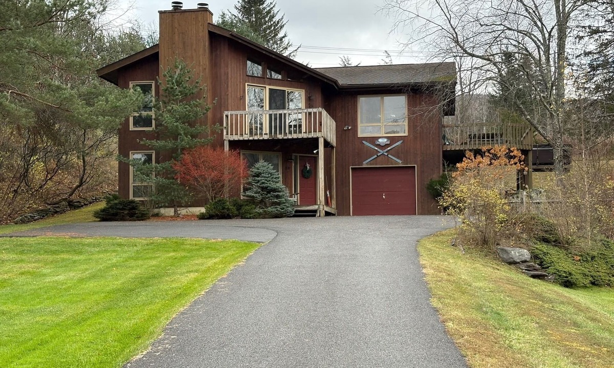 Windham Ski Chalet | NEW LISTING! Bright & Inviting 4 BR chalet in Windham. 2 miles to slopes.