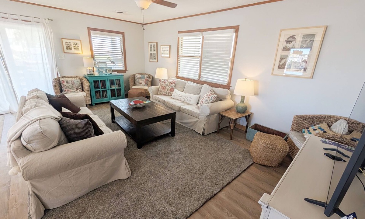 Colington Cottage | Ocean Views -Dog Friendly- 3rd Row From The Beach