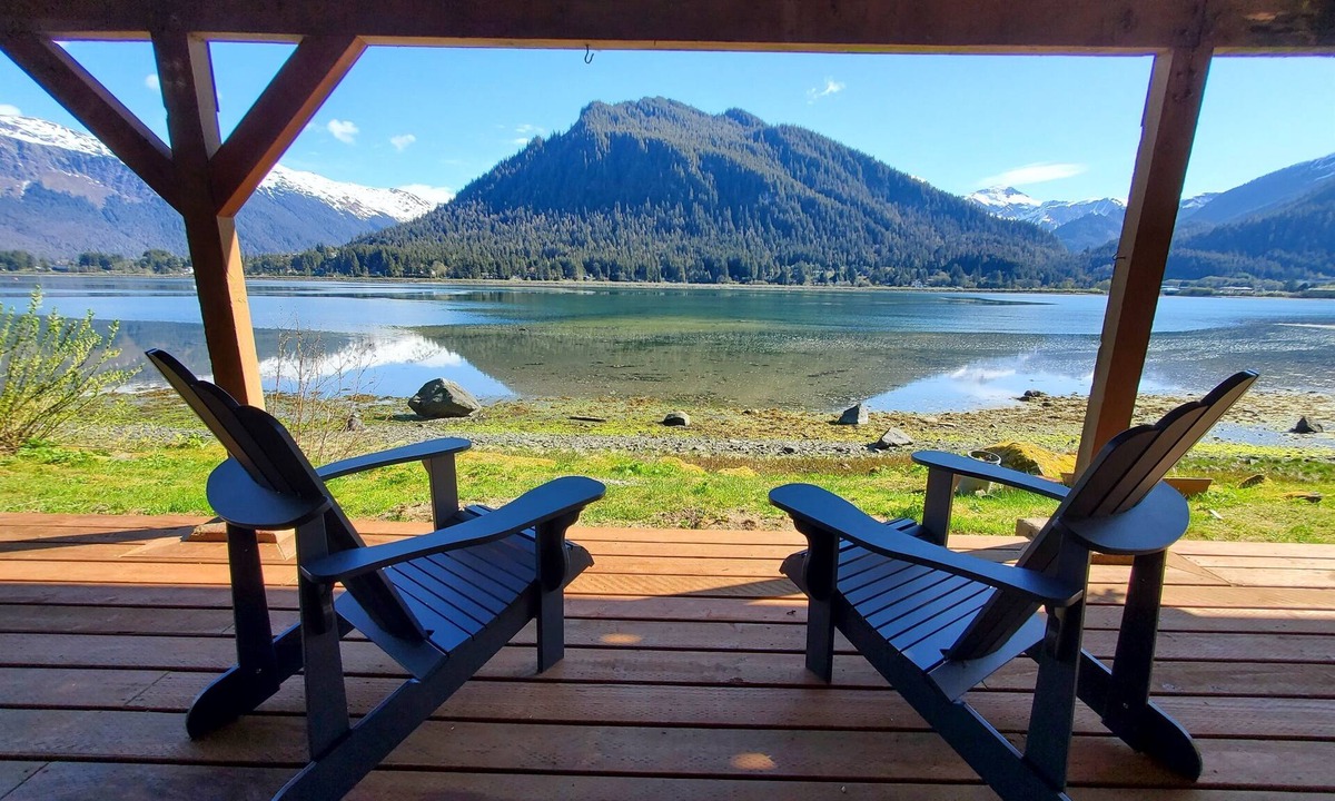 North Douglas Apartment | Oceanfront Apartment with Sauna and Covered Deck