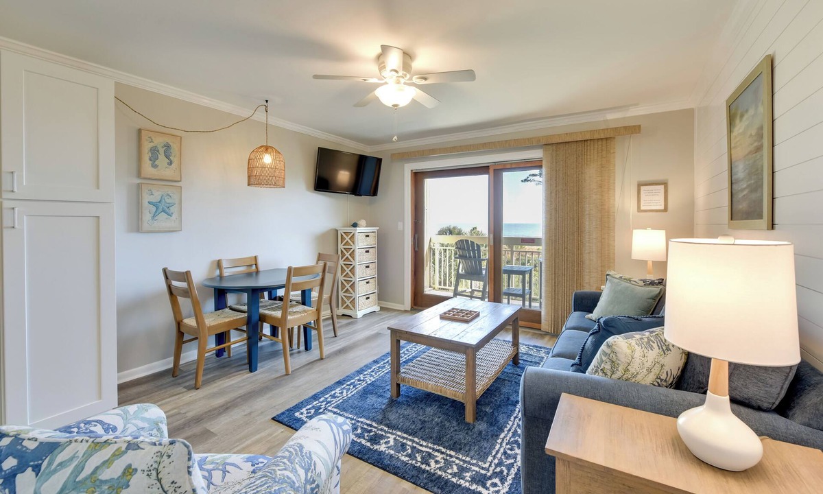 North Forest Beach Apartment | Oceanfront Condo! Breakers 210 w/Sunrise Views