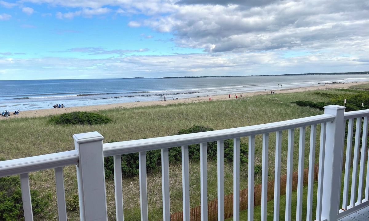 Ocean Park Condo | Oceanfront Condo: Walk to Pier & Balcony Views