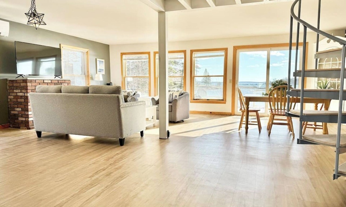 Bass Harbor House | Oceanfront Cottage `Driftwood`- 3-bed - 2 Bath