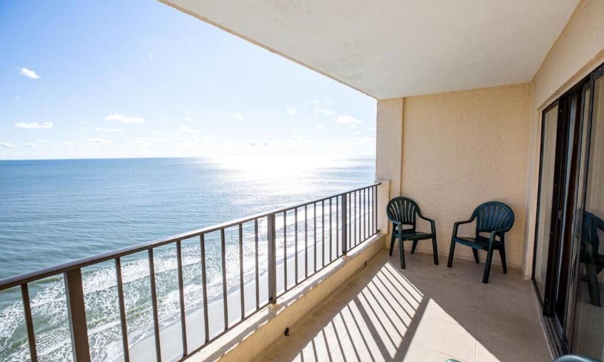 Garden City Hotel | Oceanfront Escape | 3BR, Pool & Hot Tub