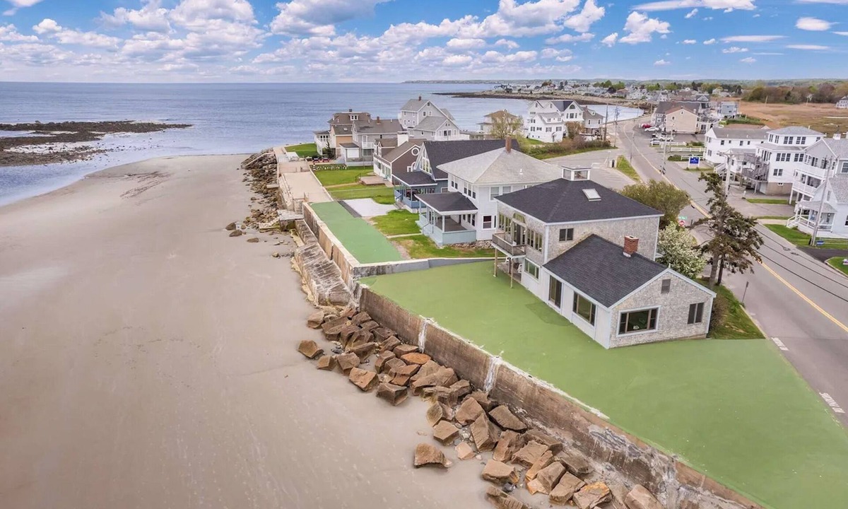 Ogunquit - Wells House | Oceanfront-Luxury Crescent Beach-A/C