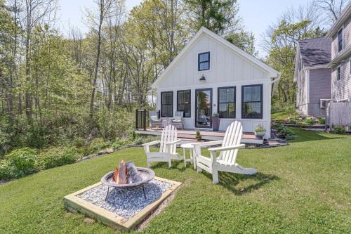 Sebascodegan Island Apartment | Oceanfront Studio w/Private Dock in Harpswell!