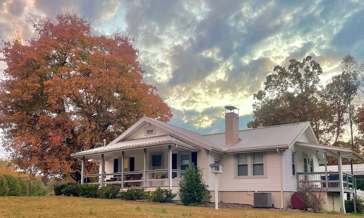 Cajah's Mountain Cottage | Peaceful and Private Cottage with 2-Bedrooms