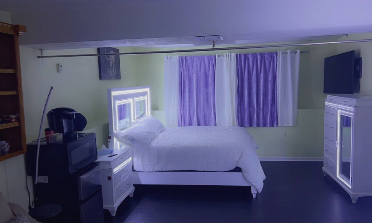 Worcester Bed & Breakfast | Peaceful & relaxed neighborhood. Private location