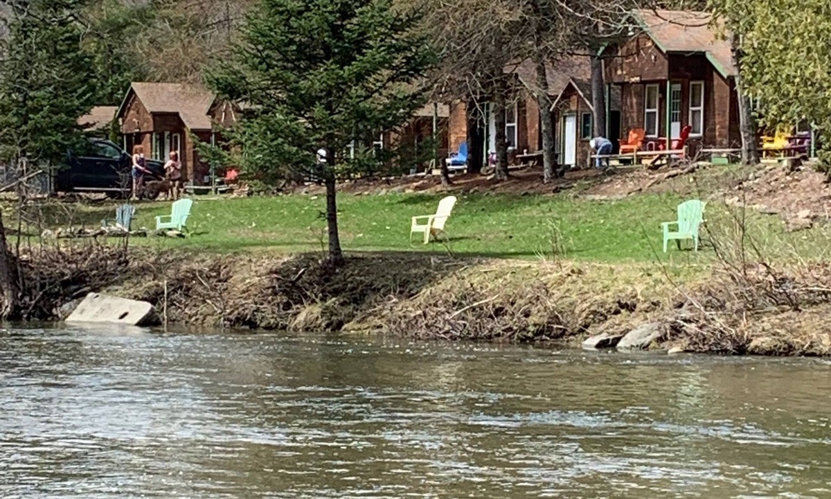 Barton Hotel | Pine Crest Motel And Cabins