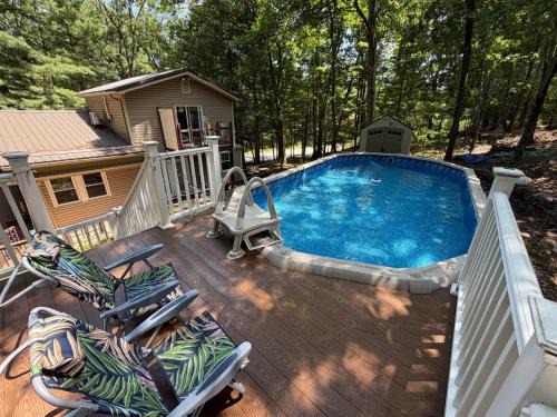 Greentown House | Poconos Hideaway