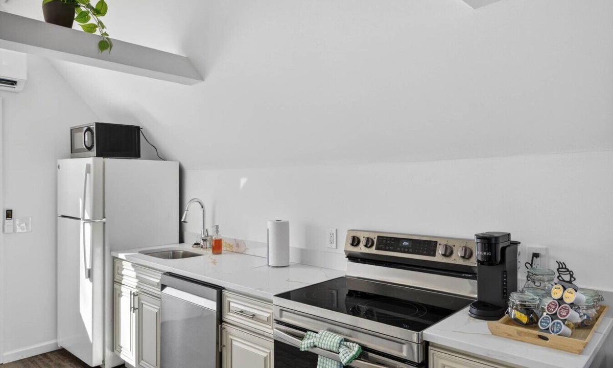 Westbrook Center Apartment | Private 2nd-Floor Apt | 4 Mins to Beach | EV Charger & Parking Included