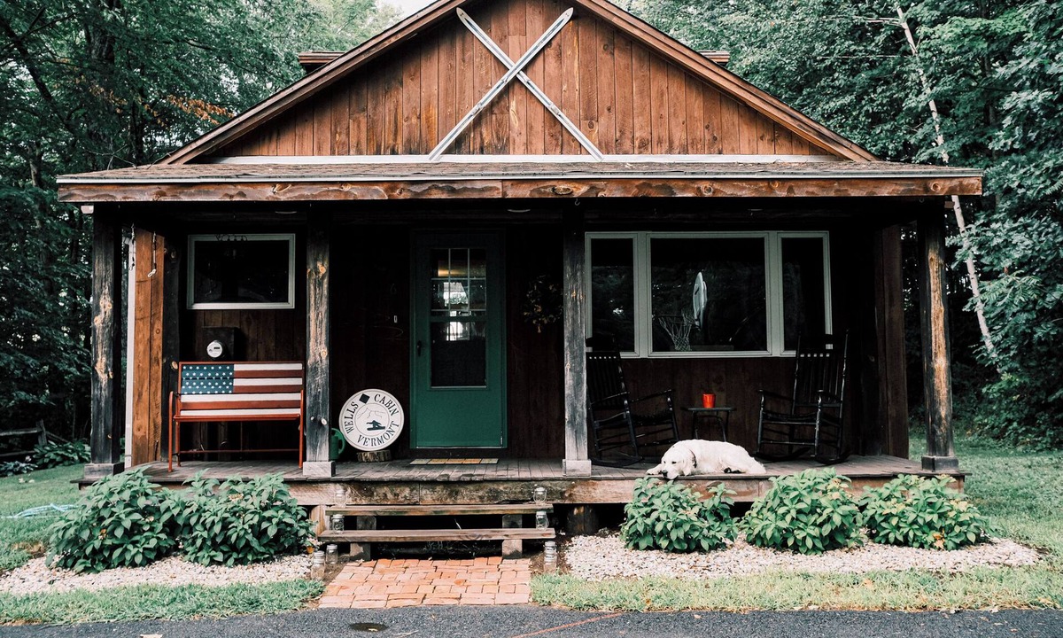 Springfield Cabin | Private 3-bedroom cabin with WiFi and backyard!