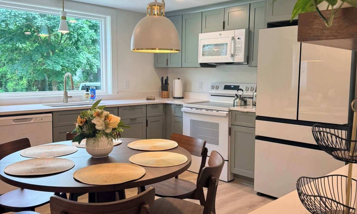Dagsboro House | Private Pool-Fire Pit- Game Room - 20min to Beach