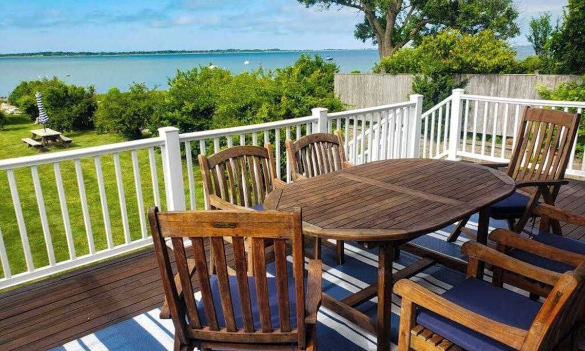 Barnstable House | Private water access & stunning views