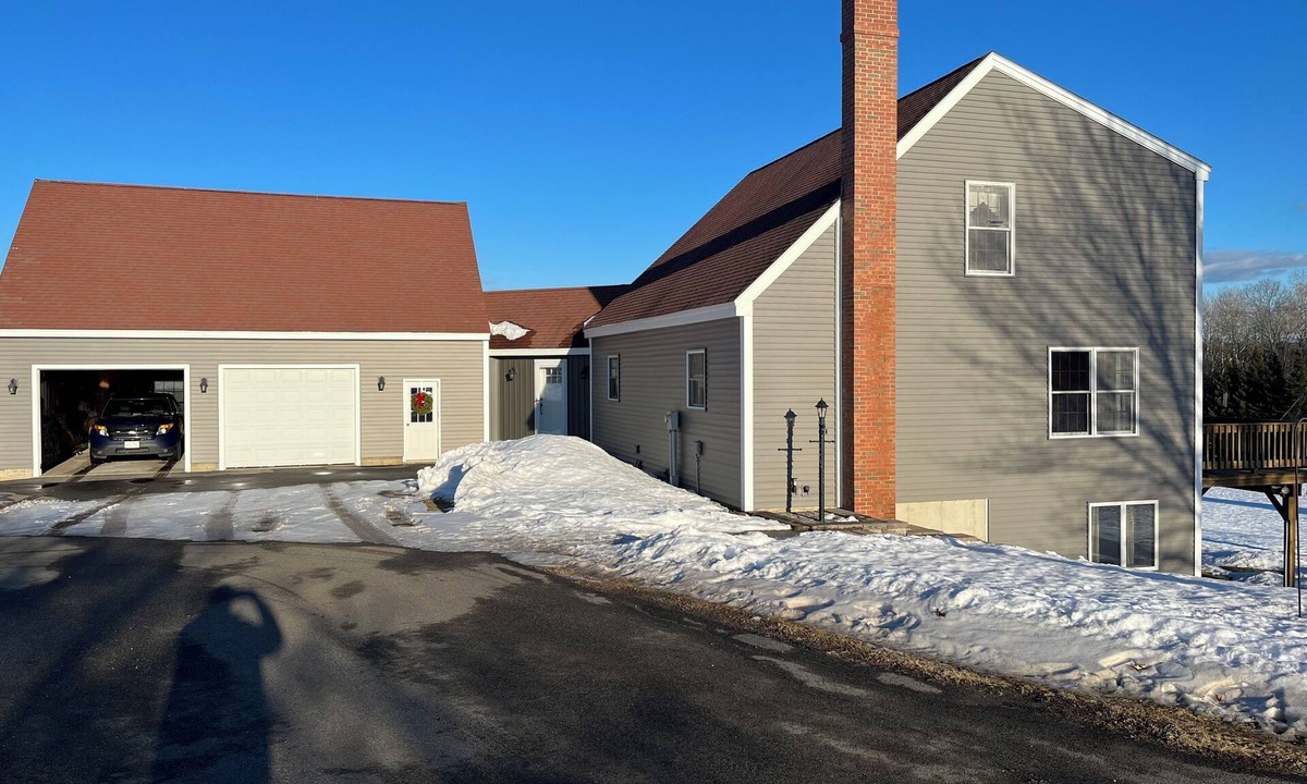 Windham Apartment | Quiet & cozy apartment on a Christmas Tree Farm.