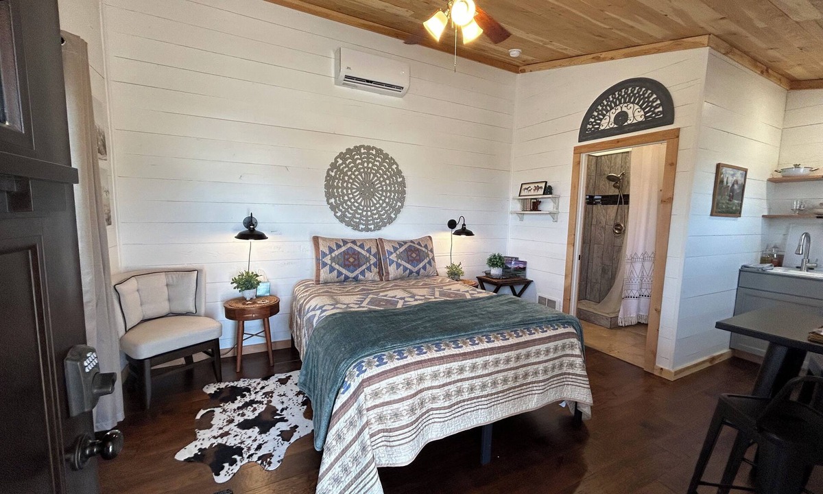 Custer County House | Relaxing Rustic Barndominium with Mountain View’s in Challis Idaho