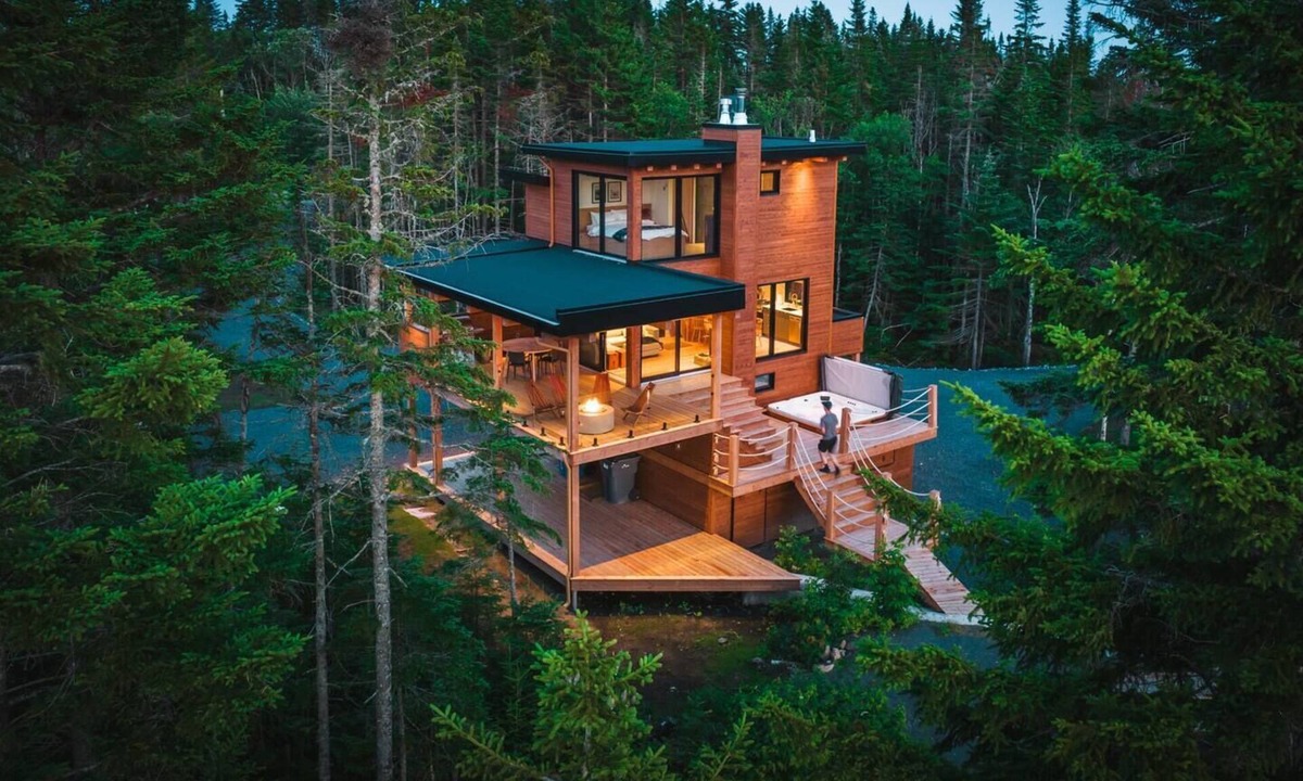 Lac Beauport Ski Chalet | RIDGEVIEW