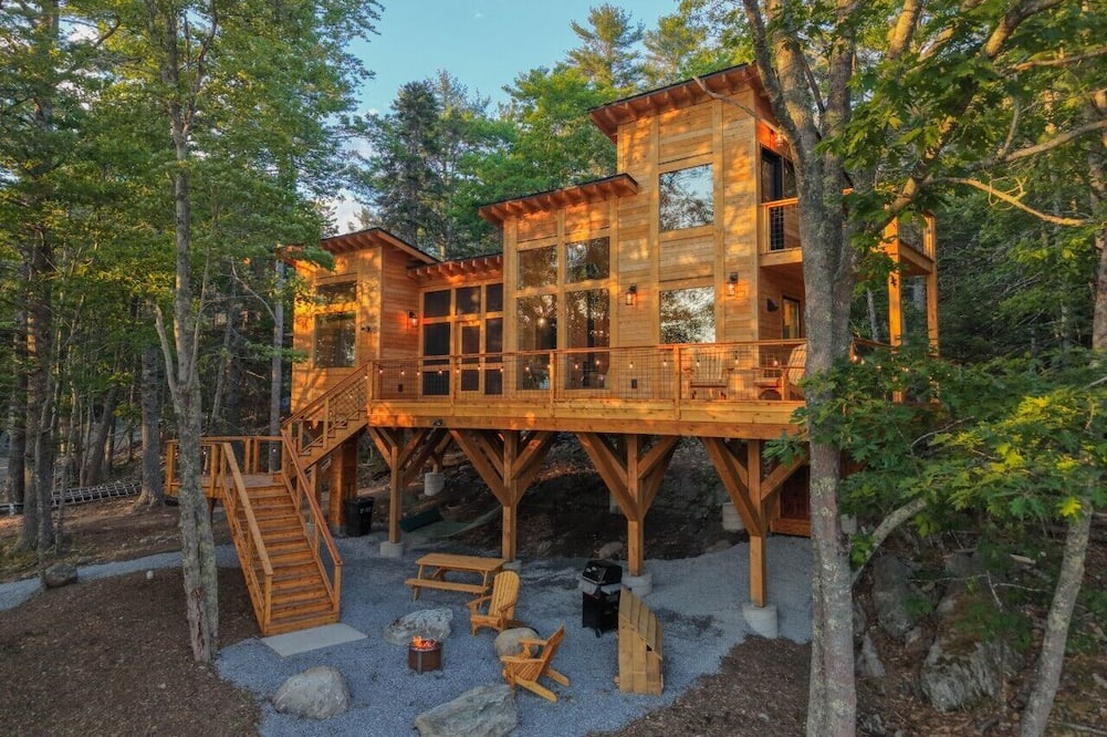 Ellsworth Cabin | River Views | Private Hot Tub | Ash Treehouse