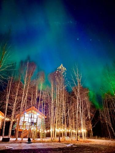 Houston House | Riverfront, Authentic, Luxury Log Cabin-Bull Moose